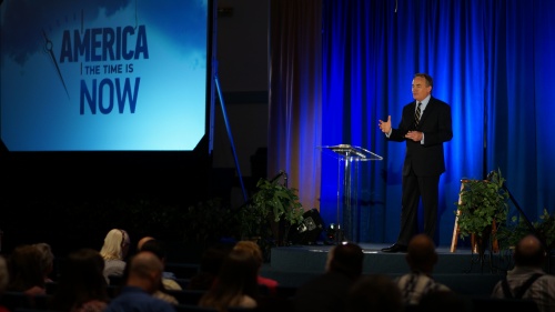 Beyond Today host Darris McNeely delivers his topic during the &quot;America: The Time is Now&quot; presentation in San Antonio, Texas on October 22, 2015.