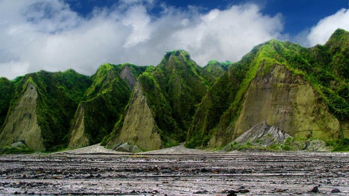 Manila mountains