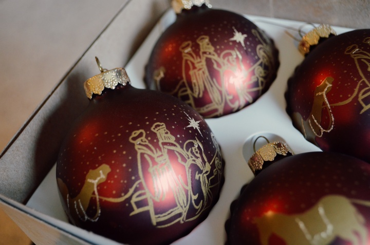 Christmas tree ornaments with a depiction of three wise men.