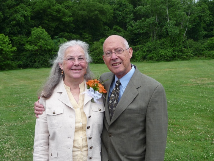 A photo of Fred and Lucretia Kellers.