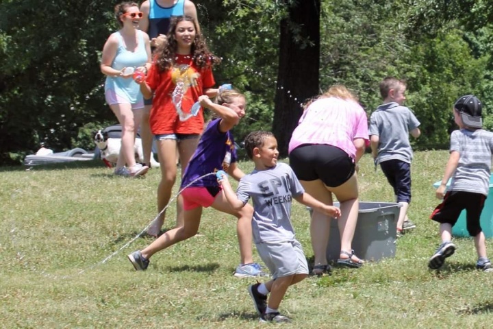 Members enjoying the Nashville, Mufreesboro Annual Picnic. 