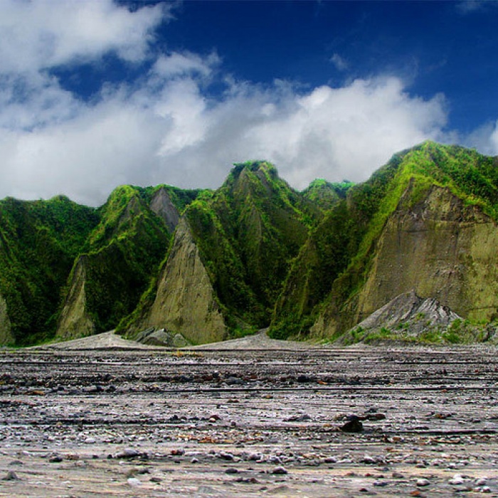 Manila mountains